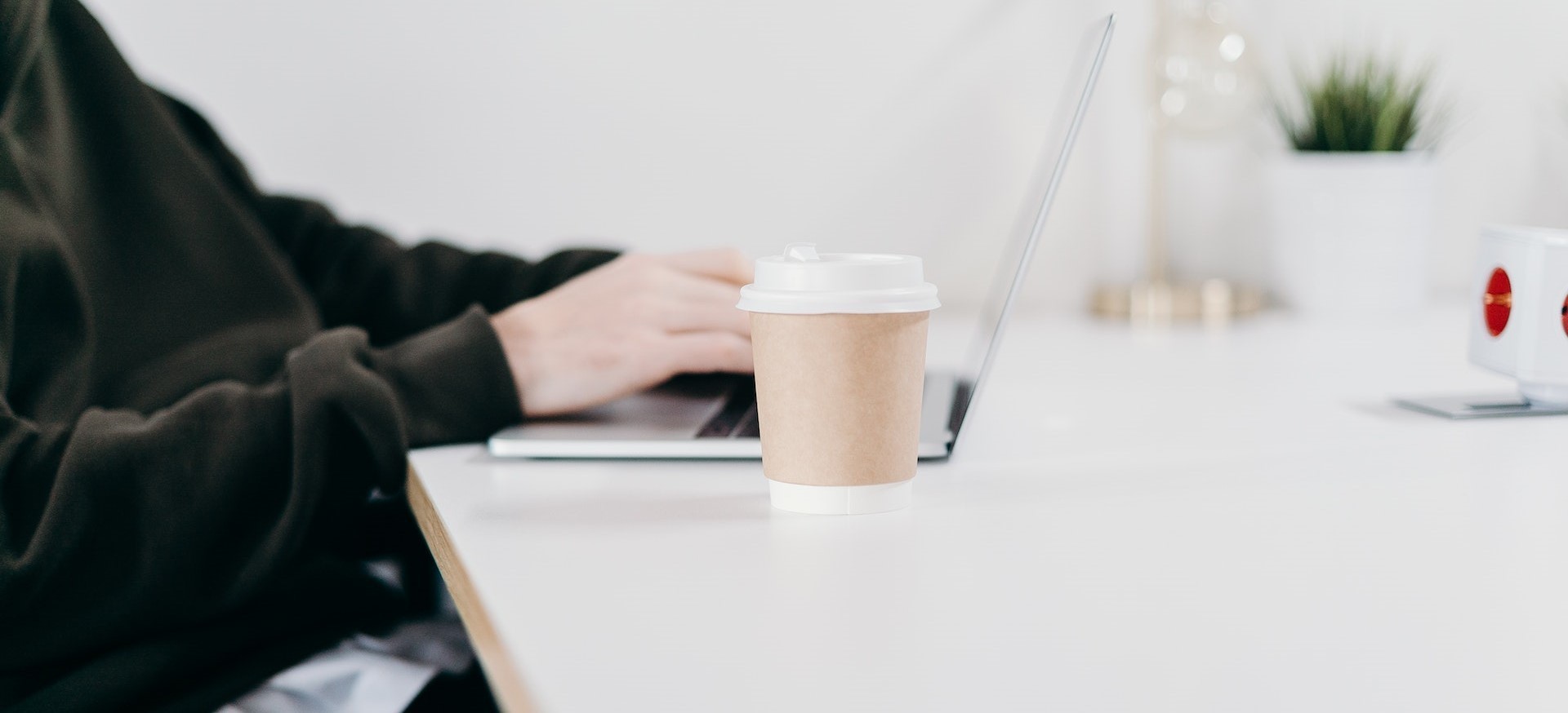 Dlaczego nauka języka online jest skuteczna: 5 zalet zdalnego nauczania