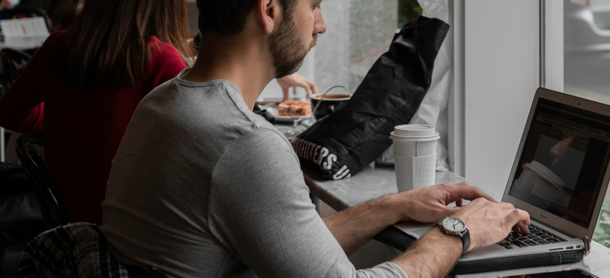 Jak uczyć się hiszpańskiego, gdy brakuje czasu? Skuteczna rutyna dla zapracowanych dorosłych